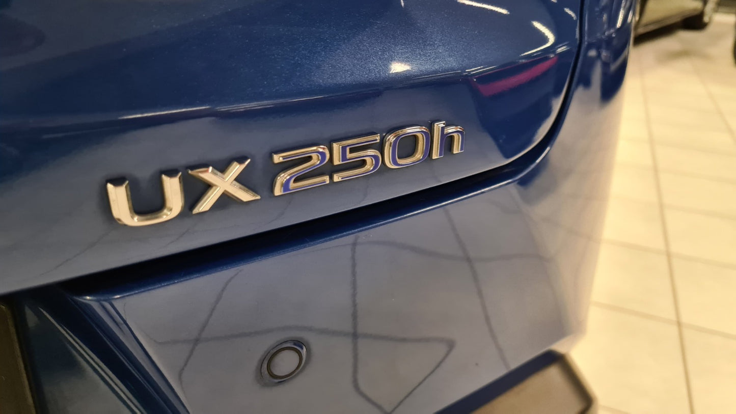 Lexus UX 250h Hybrid 2019