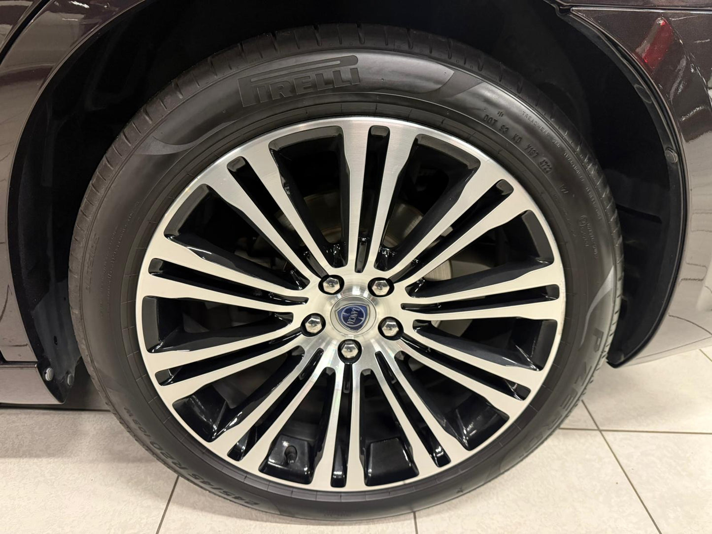 Lancia Thema 3.0D V6 2012