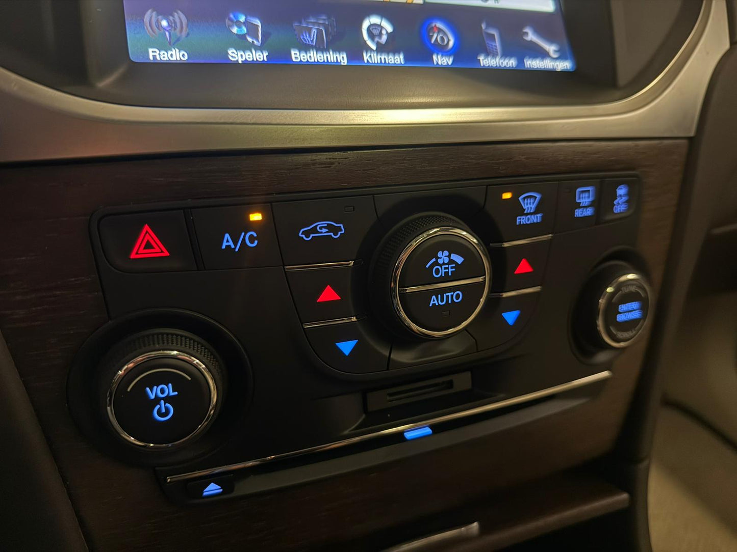 Lancia Thema 3.0D V6 2012