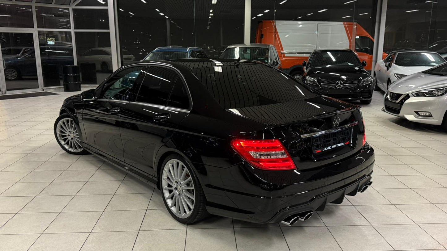 Mercedes-Benz C63 AMG 2012