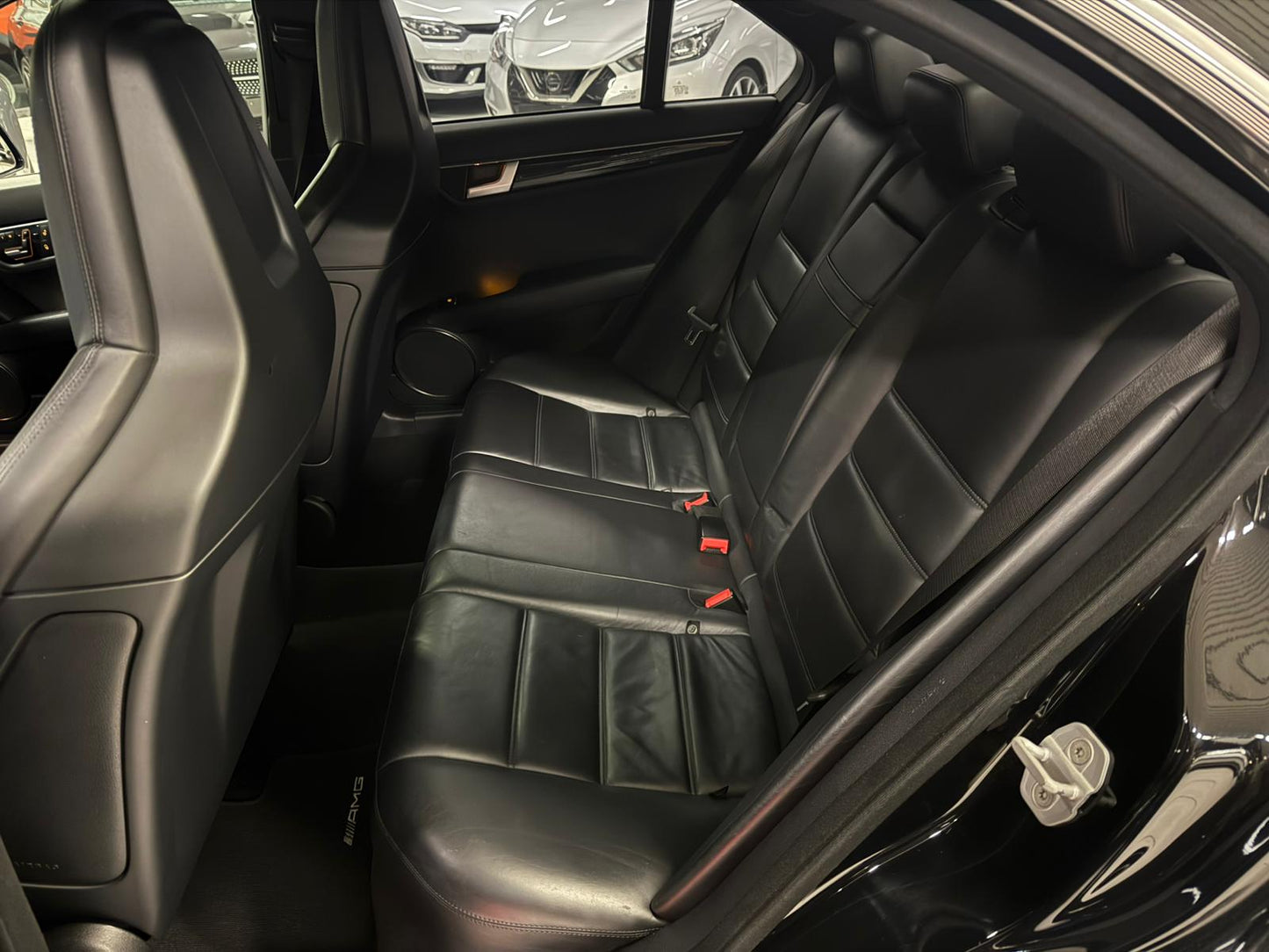 Mercedes-Benz C63 AMG 2012