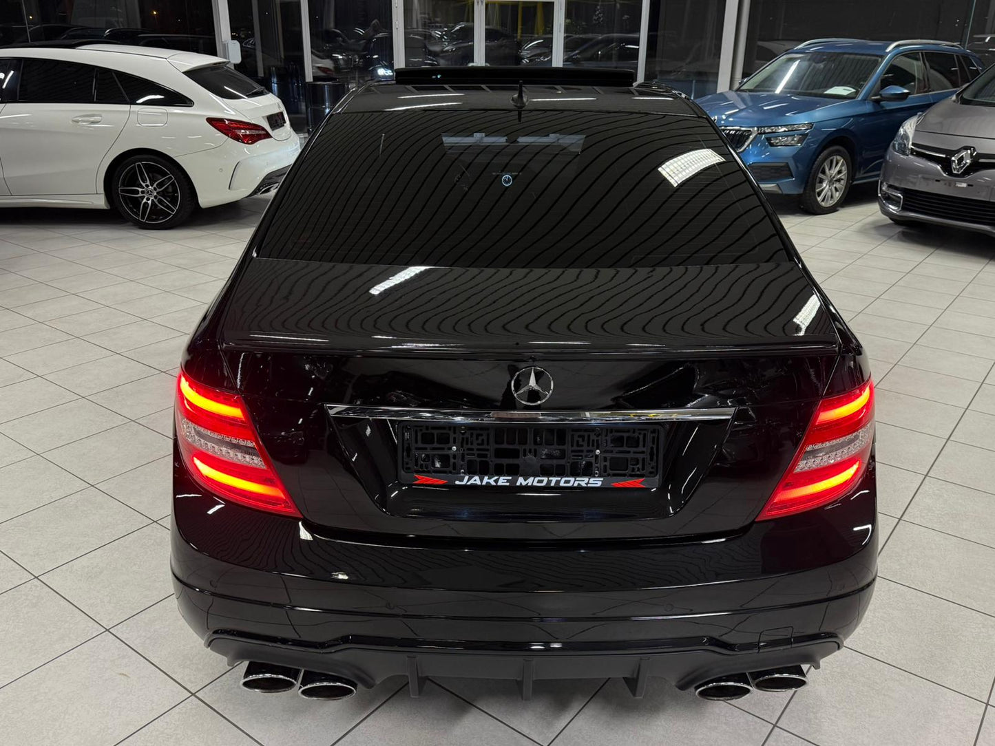 Mercedes-Benz C63 AMG 2012