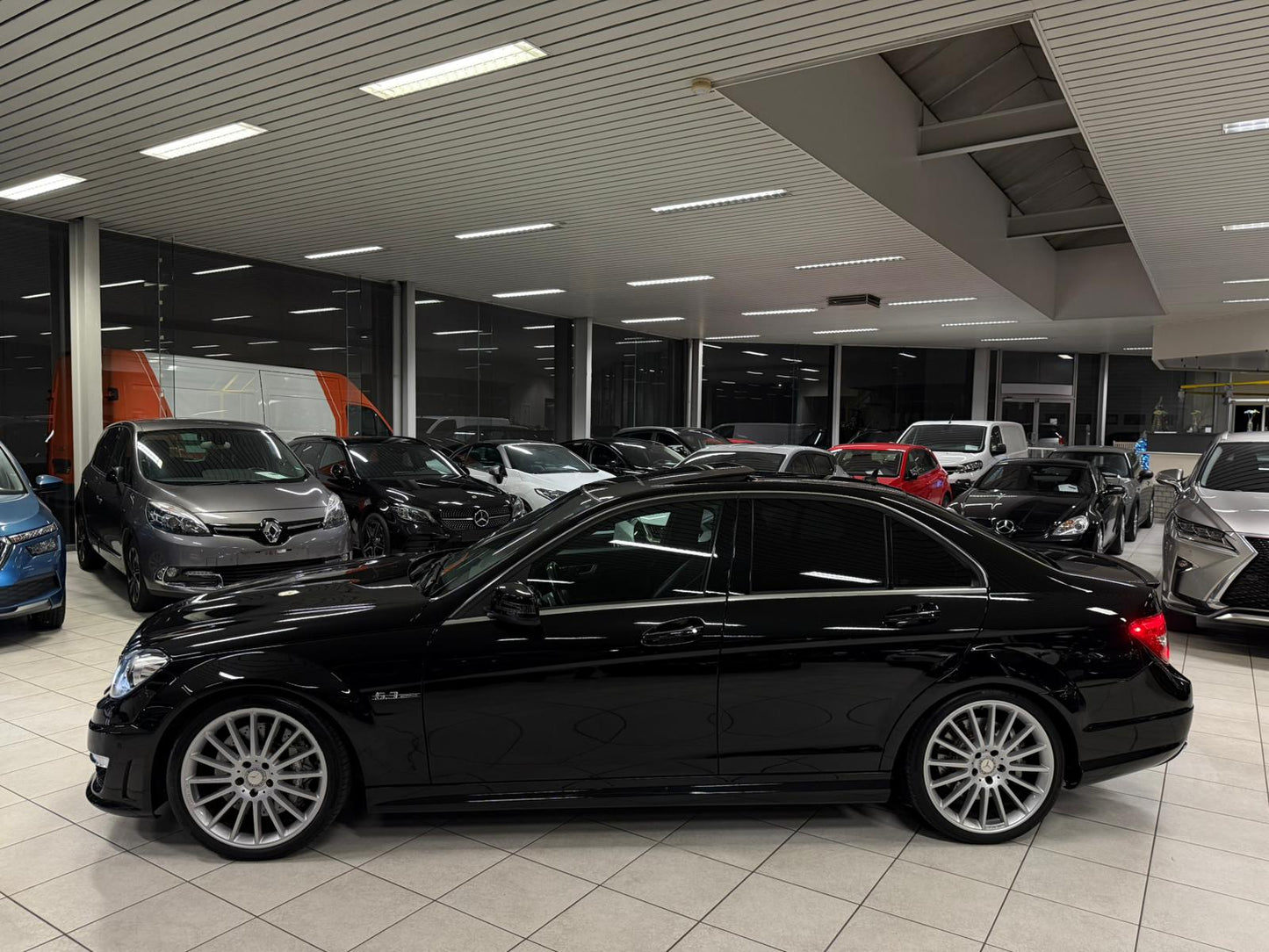Mercedes-Benz C63 AMG 2012