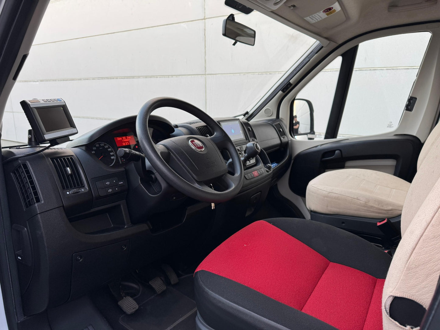 MobilHome Firat / Rimor 2.3D 130kW Multijet Full Equipped + Remorque Année 2012, 114.000Km