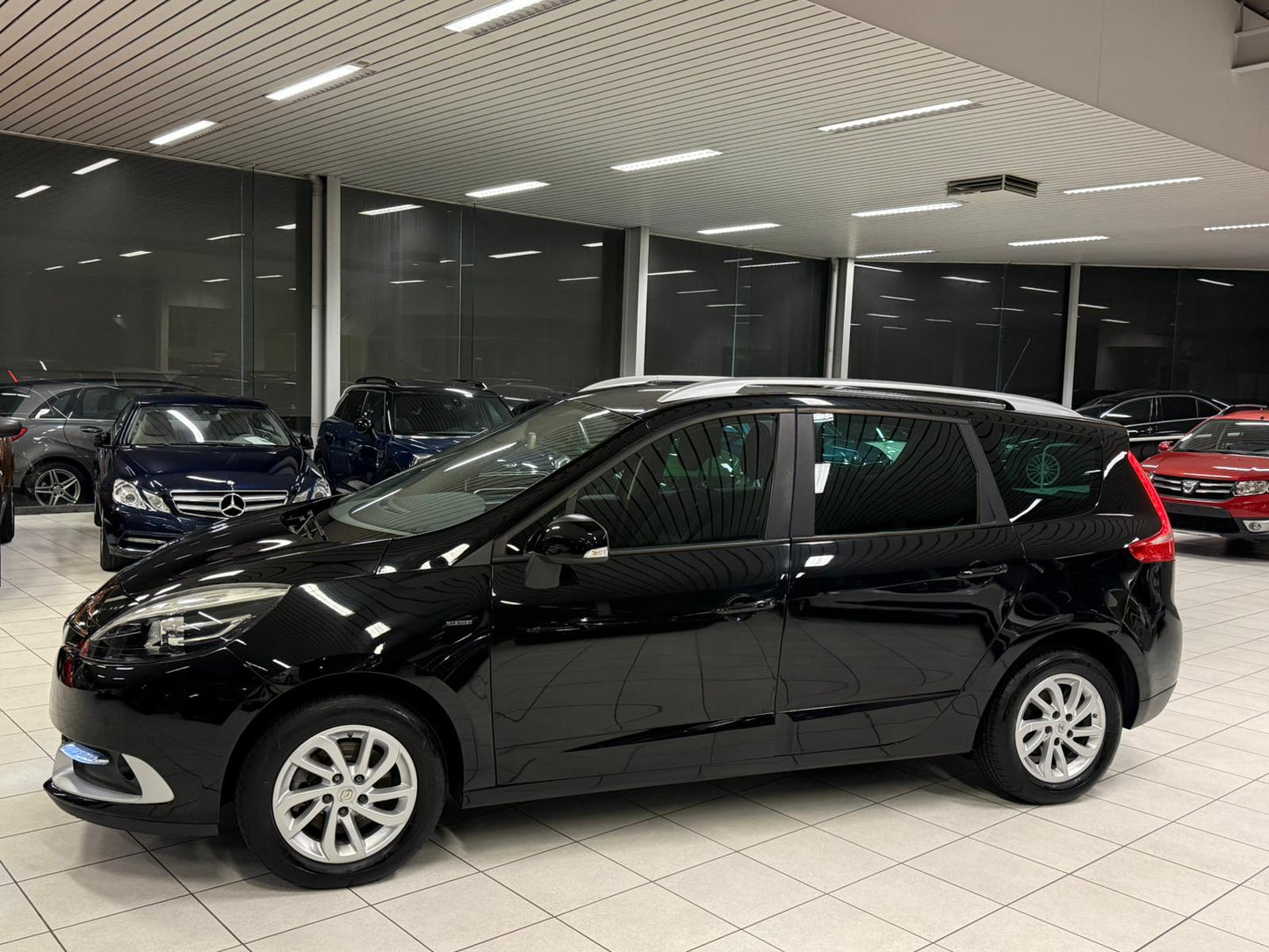 Renault Scenic Limited Édition 7 Places 1.2TCe 85kW Essence Euro 6b