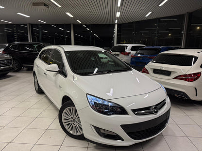 Opel Astra Sports Tourer 1.6i Essence 85kW Euro 5