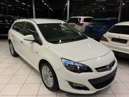 Opel Astra Sports Tourer 1.6i Essence 85kW Euro 5