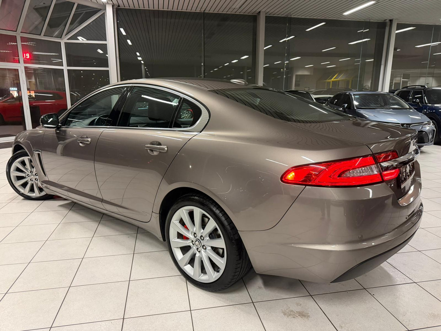 Jaguar XF Automatique 2.2D 140kW Euro 5