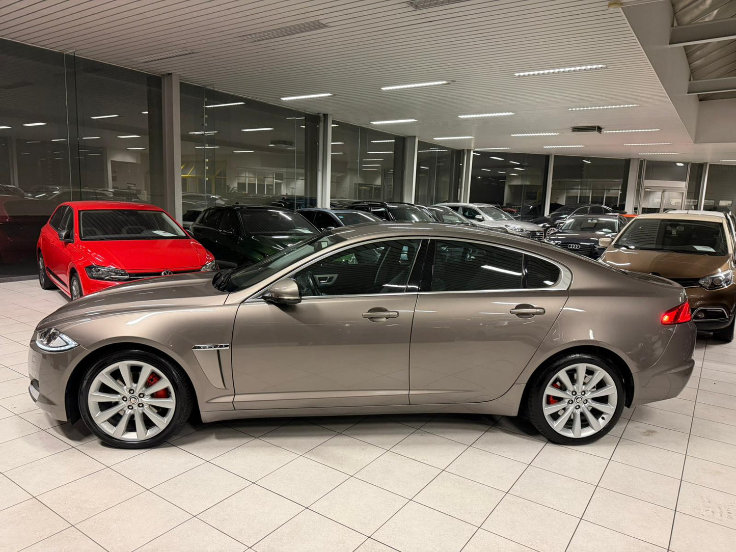Jaguar XF Automatique 2.2D 140kW Euro 5
