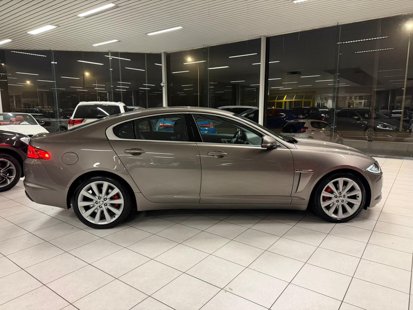 Jaguar XF Automatique 2.2D 140kW Euro 5