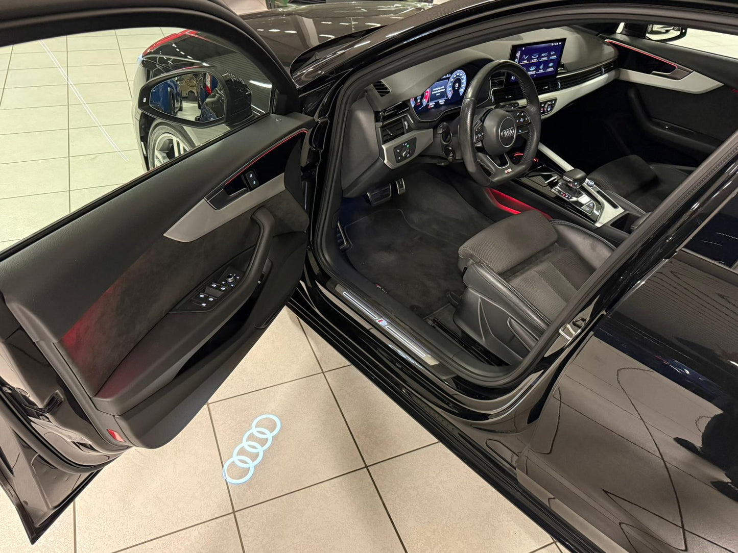 Audi A4 S-Line Automaat 2.0 Benzine 110kW Euro 6d