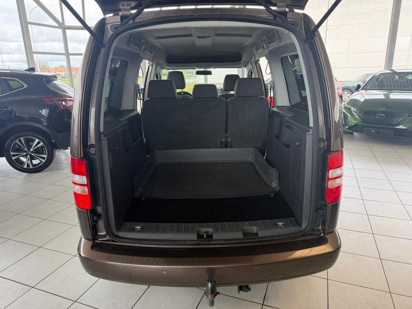 Volkswagen Caddy Long-Chassis 1.2TSI Essence 77kW Euro 5b