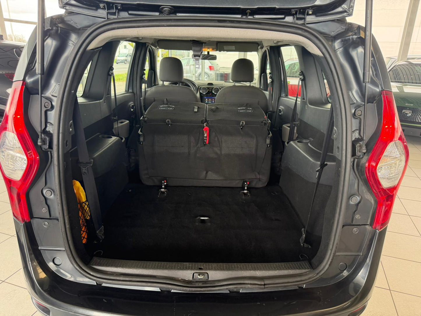 Dacia Lodgy 7 Places 1.2i Essence 85kW Euro 5b