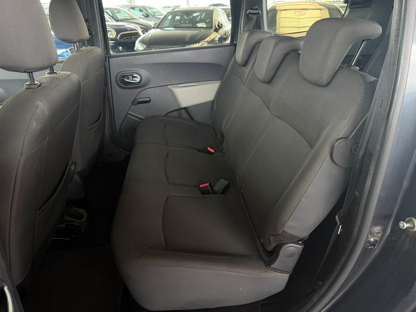 Dacia Lodgy 7 Places 1.2i Essence 85kW Euro 5b