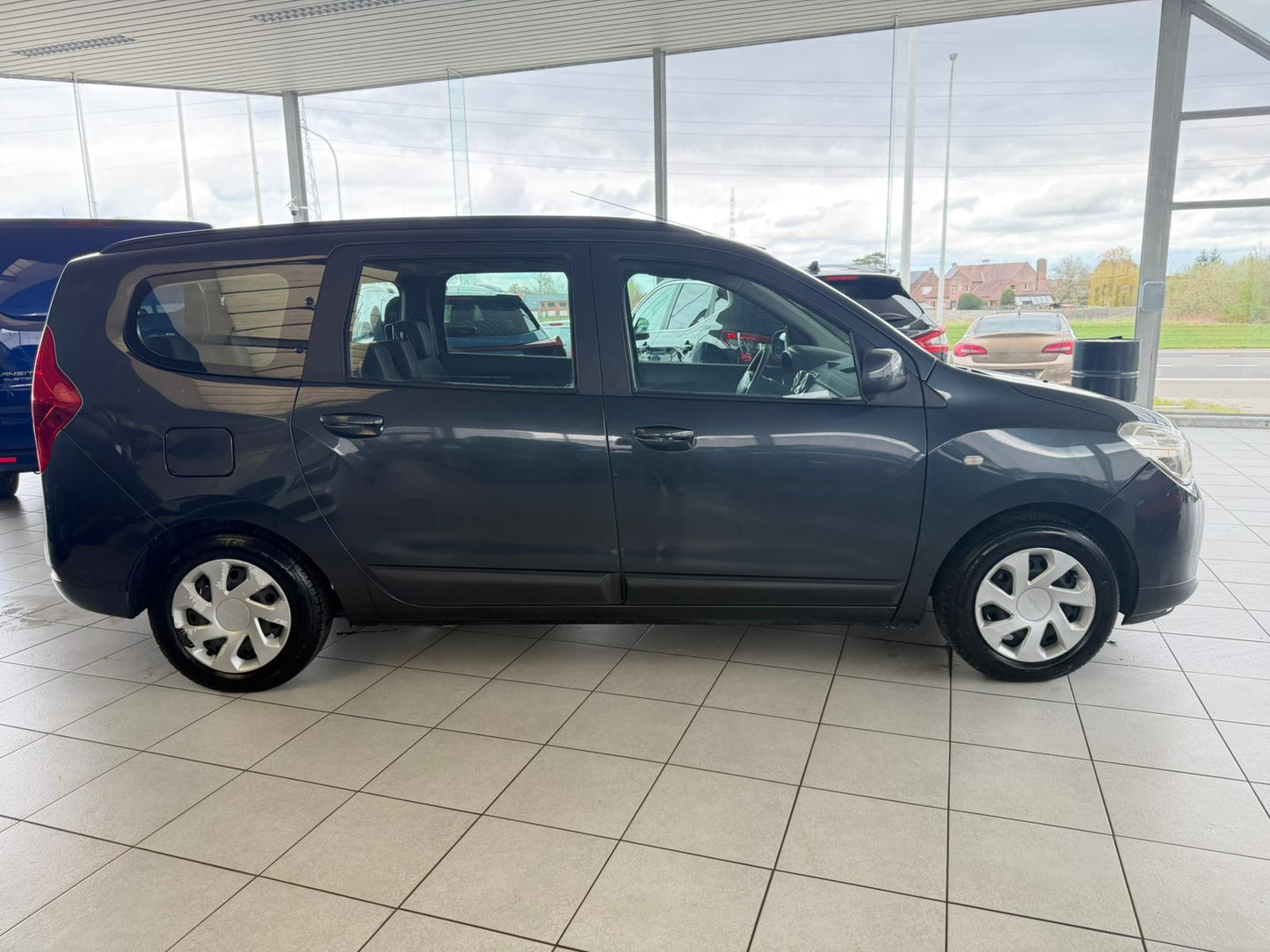 Dacia Lodgy 7 Places 1.2i Essence 85kW Euro 5b