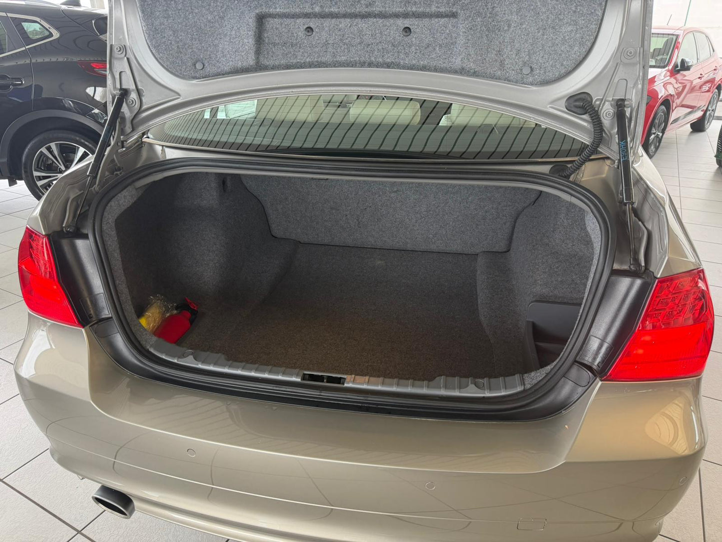 BMW 316i E90 Série 3 1.6i Essence 90kW Euro 5