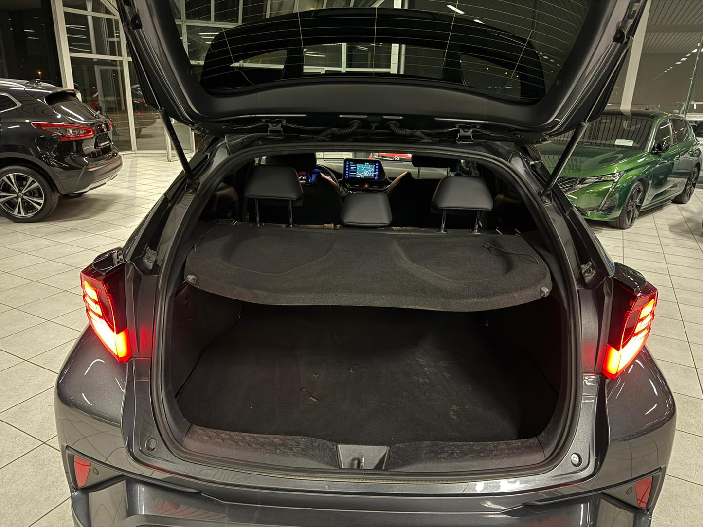 Toyota C-HR 2.0 Hybride/Essence Automatique 112kW Euro 6d-ISC-FCM