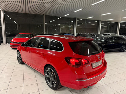Opel Astra OPC Line Sports Tourer 2.0D 121kW Euro 5b