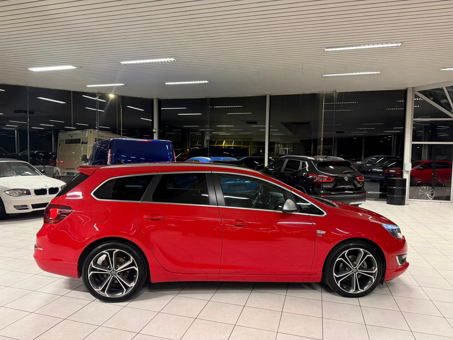 Opel Astra OPC Line Sports Tourer 2.0D 121kW Euro 5b