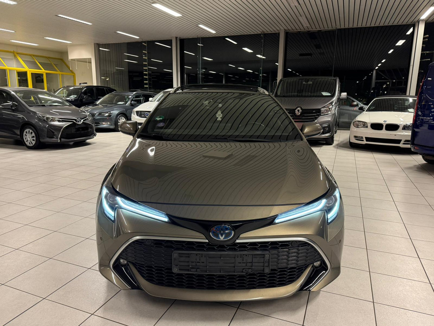 Toyota Corolla 2.0 Hybride/Essence Automatique 112kW Euro 6d-T-E-ISC