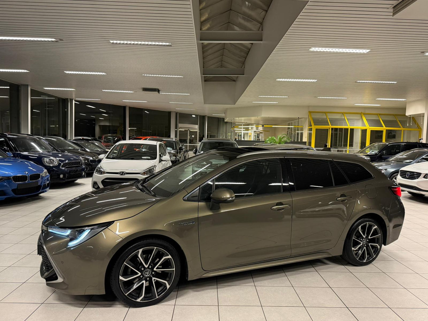 Toyota Corolla 2.0 Hybride/Essence Automatique 112kW Euro 6d-T-E-ISC