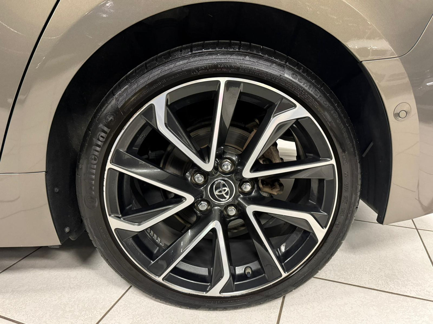 Toyota Corolla 2.0 Hybride/Essence Automatique 112kW Euro 6d-T-E-ISC