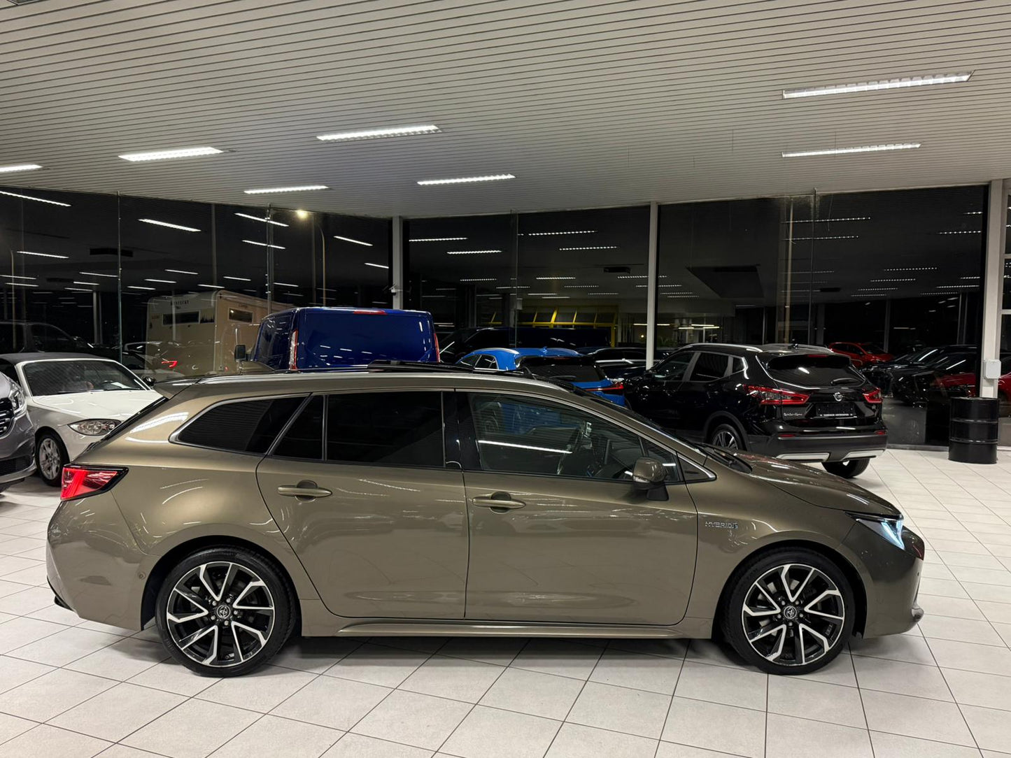 Toyota Corolla 2.0 Hybride/Essence Automatique 112kW Euro 6d-T-E-ISC