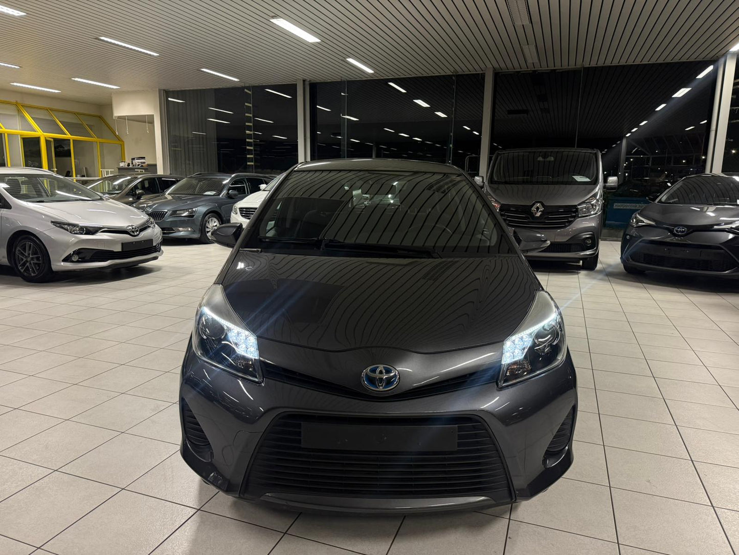 Toyota Yaris 5D Comfort 1.5 Hybride/Essence 55kW Automatique Euro 5