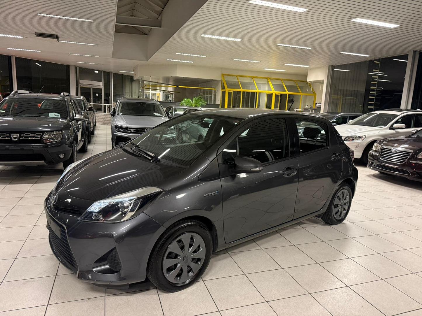 Toyota Yaris 5D Comfort 1.5 Hybride/Essence 55kW Automatique Euro 5