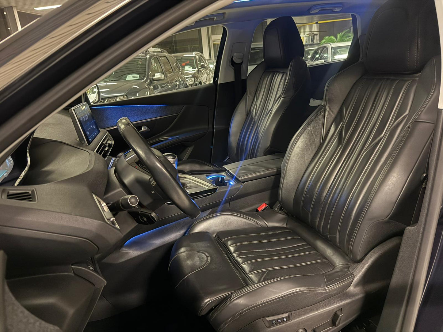 Peugeot 5008 7 Places 1.2i Essence 96kW Euro 6b