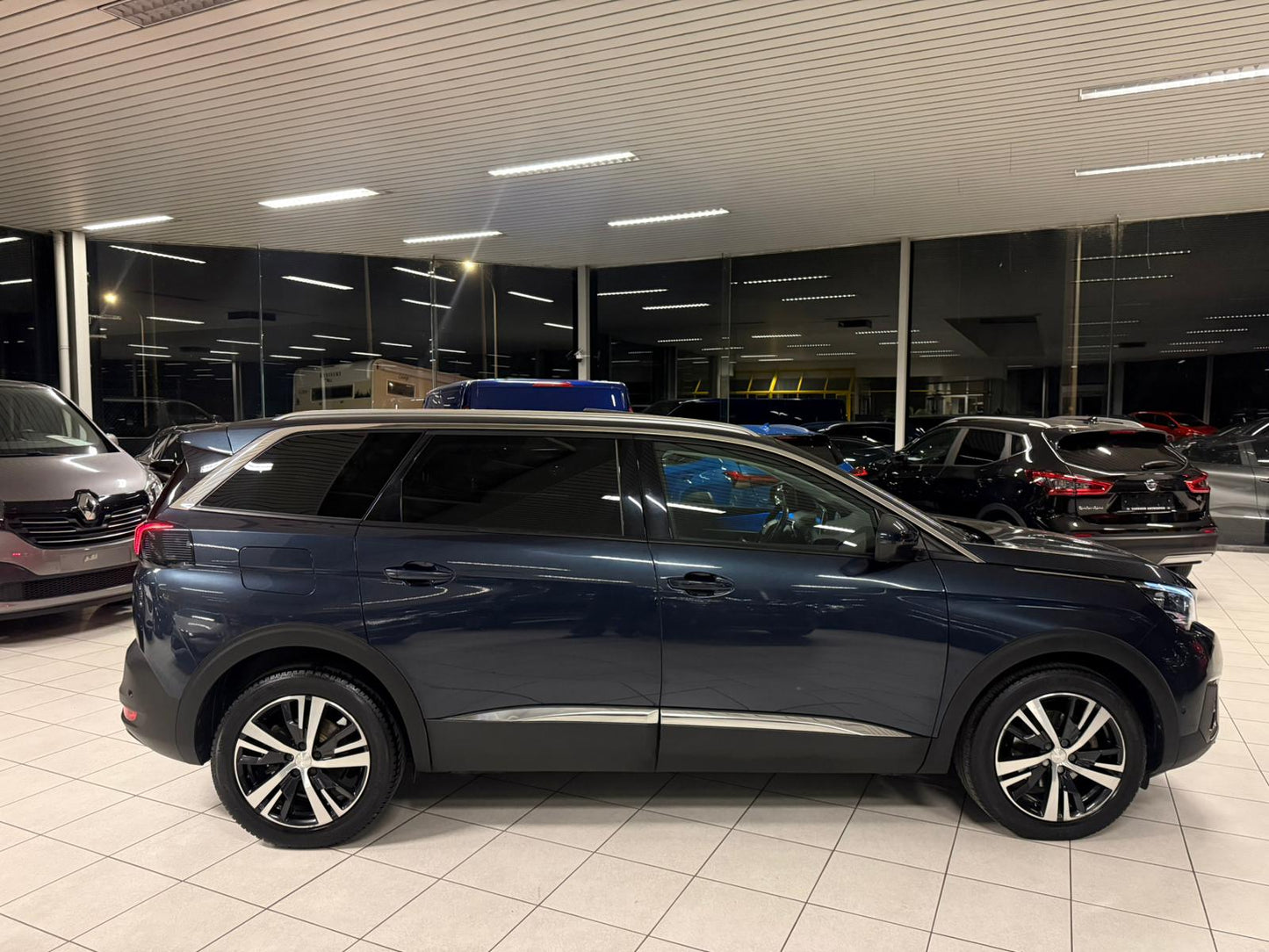 Peugeot 5008 7 Places 1.2i Essence 96kW Euro 6b