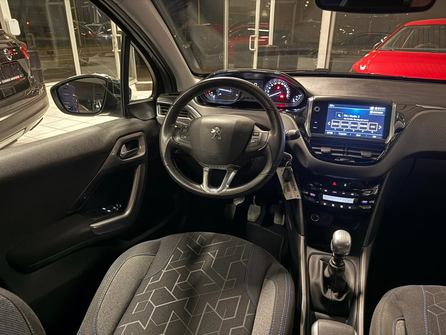 Peugeot 2008 STYLE 1.5hdi 75kW Euro 6d-TEMP-EV