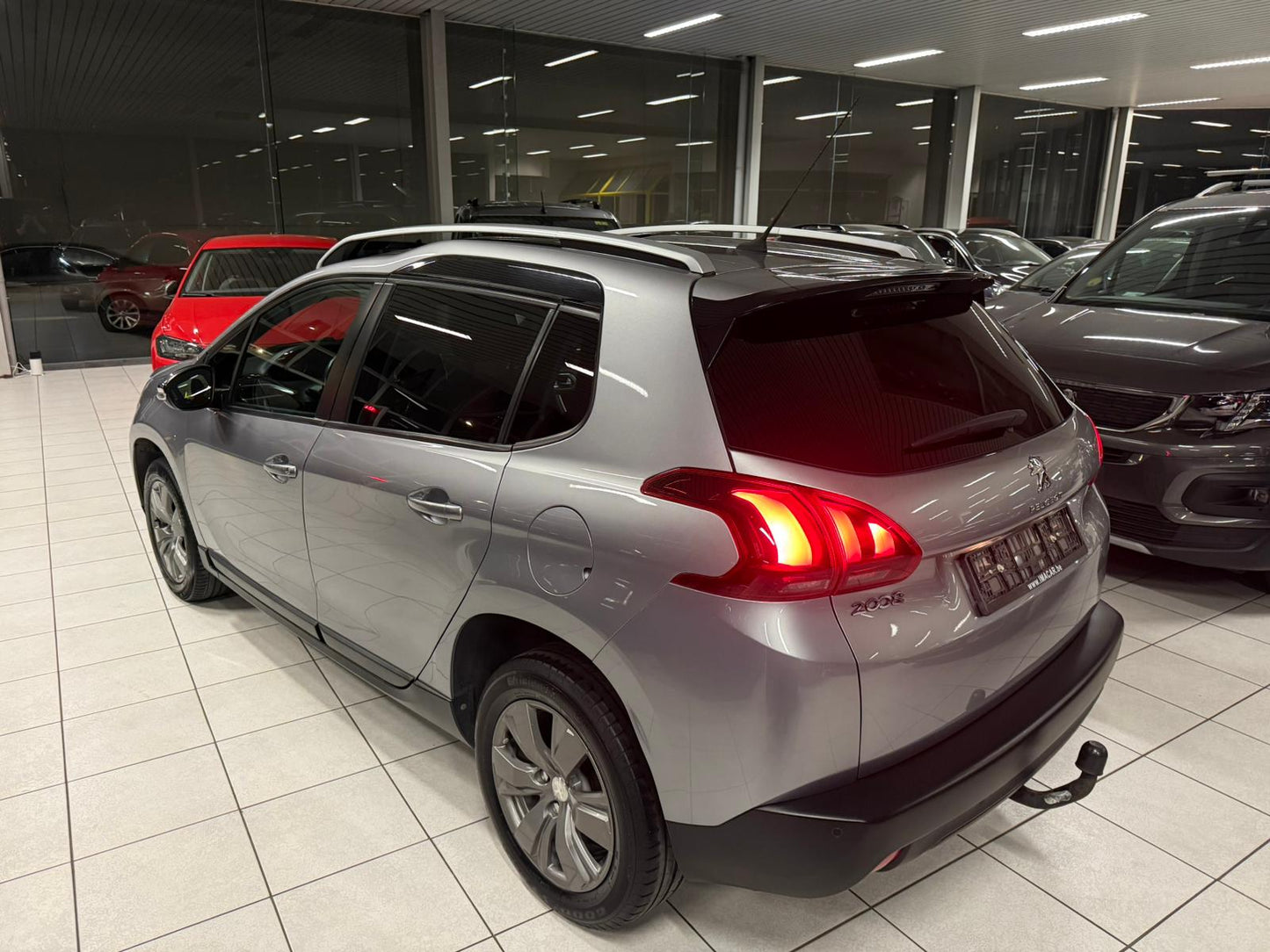 Peugeot 2008 STYLE 1.5hdi 75kW Euro 6d-TEMP-EV