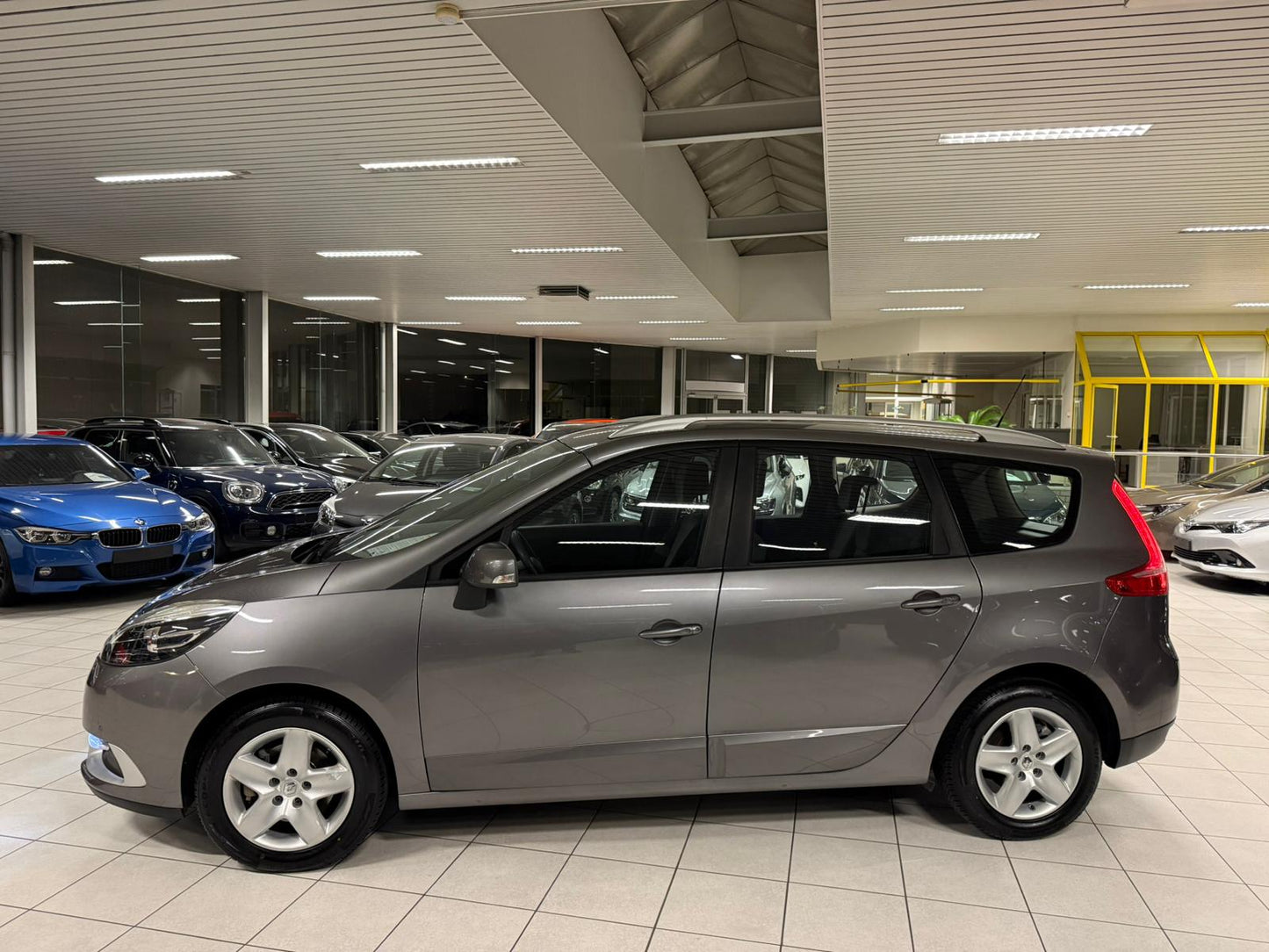 Renault Grand Scenic 1.2dCe Essence 85kW Euro 5b