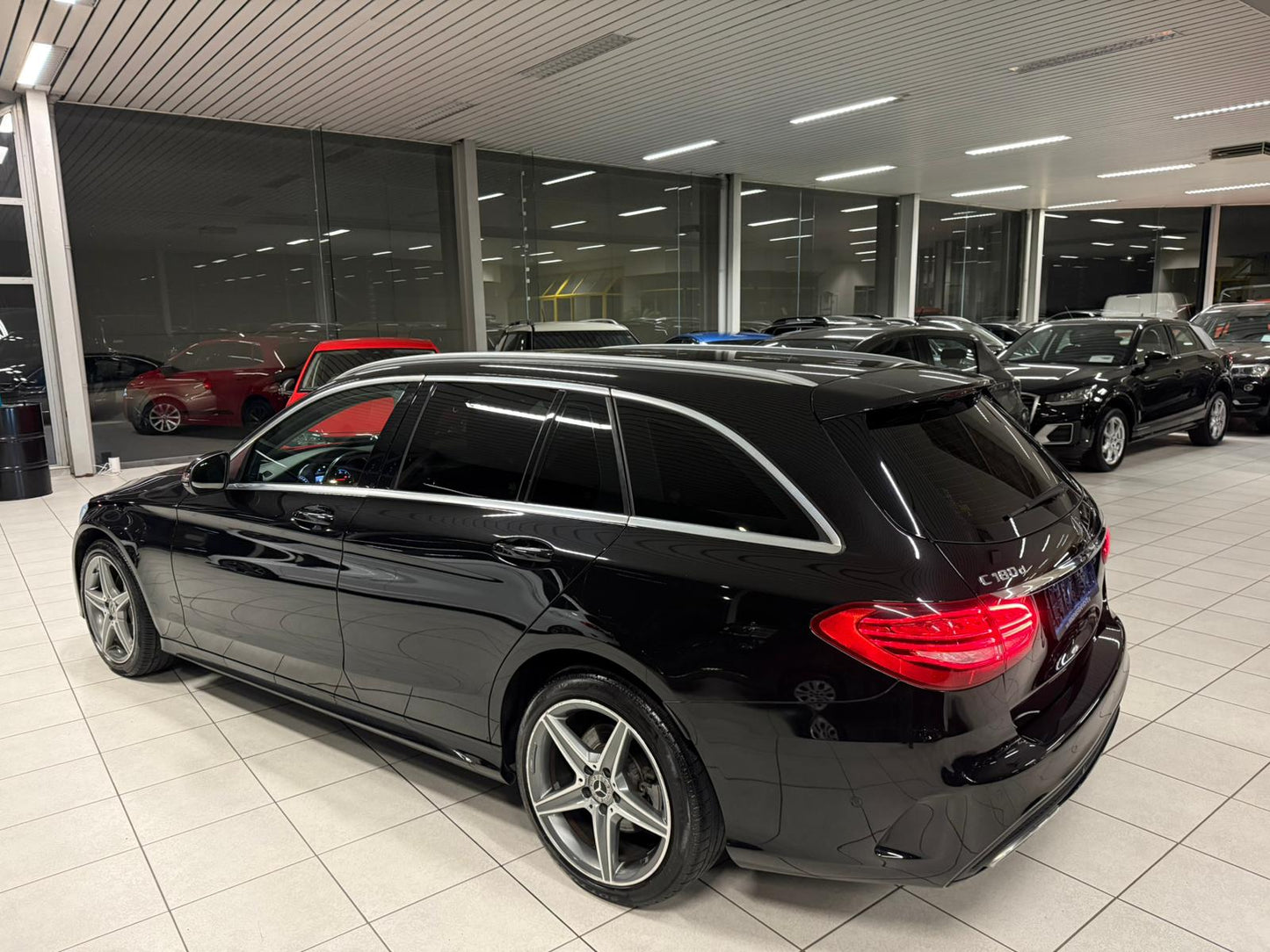 Mercedes-benz C180d Pack-AMG Automatique 85kW Euro 6b