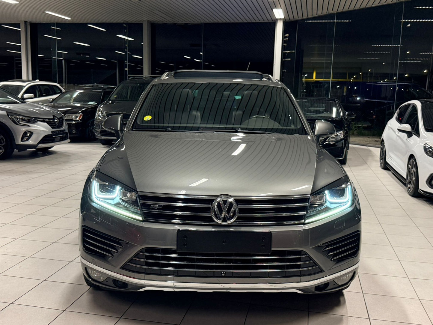 VW Touareg R-Line 4x4 Automatique 3.0TDI V6 BlueMotion 150kW Euro 6b