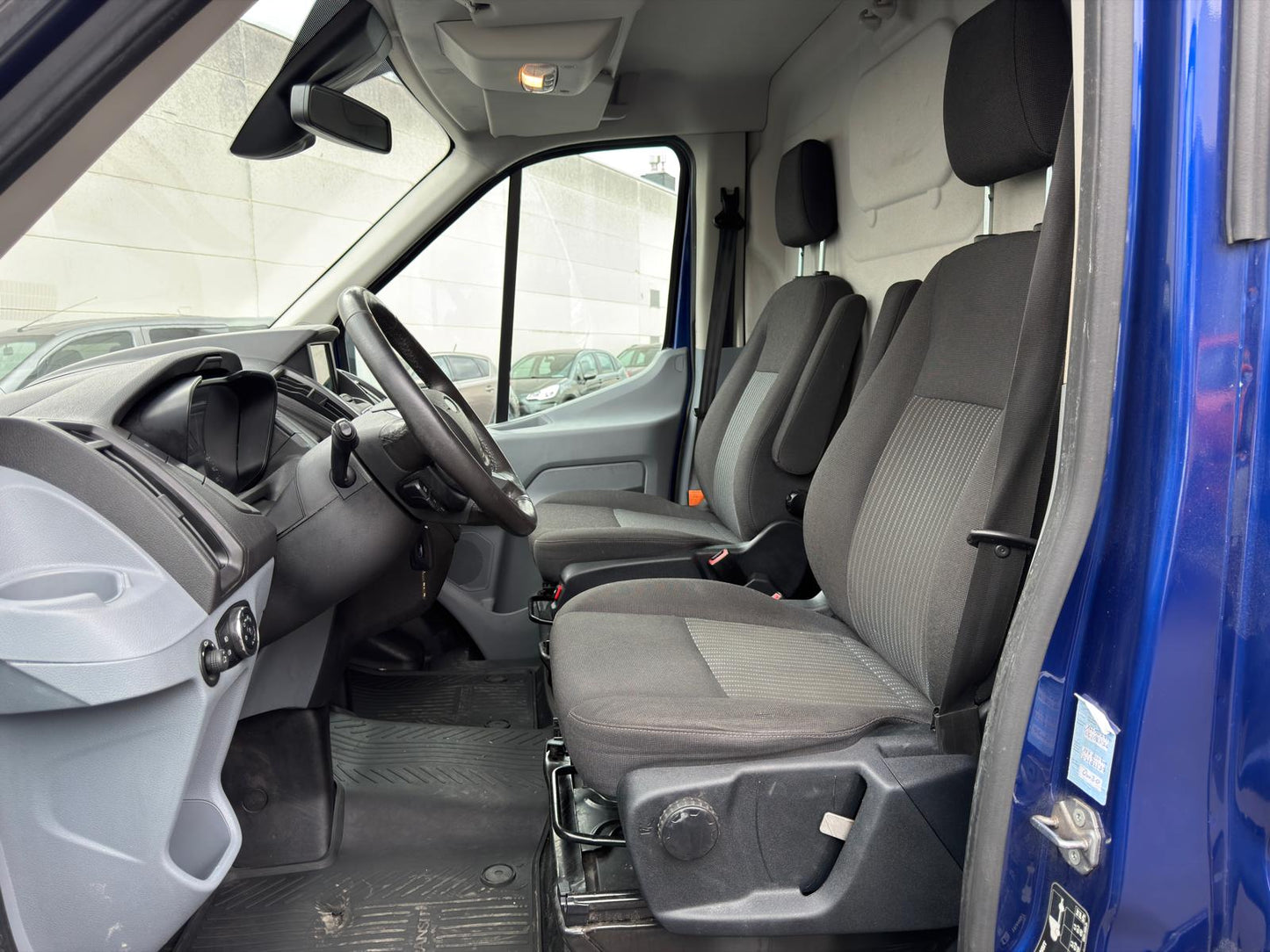 Ford Transit Utilitaire Automatique 2.0D 96kW Euro 6B