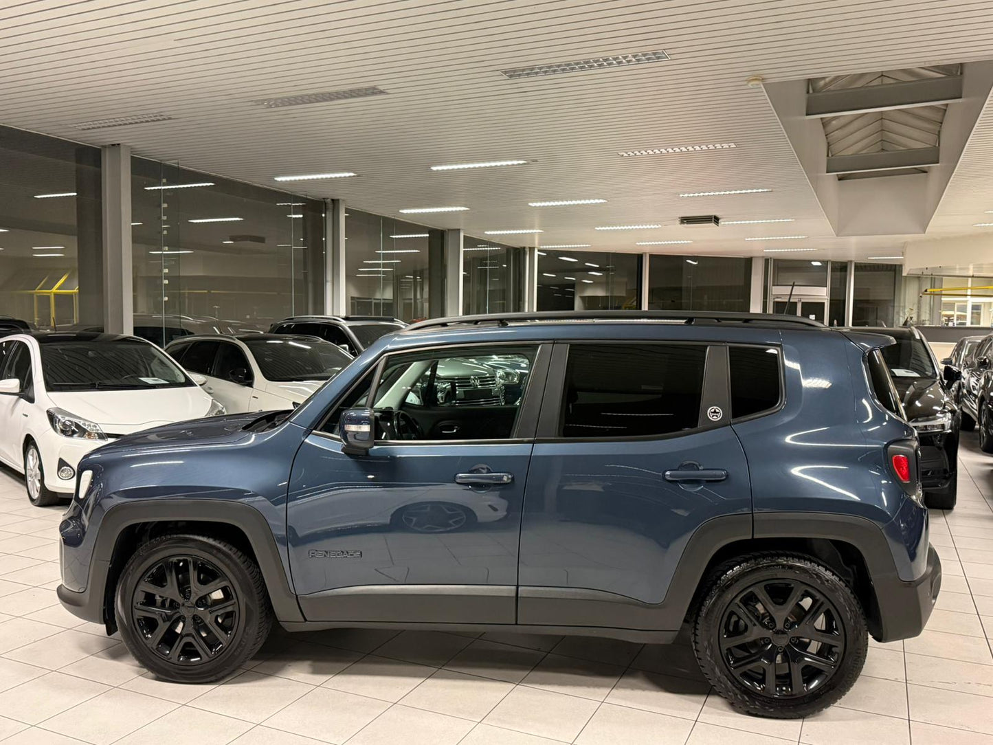 Jeep Renegade Black Star 1.3i Essence Automatique 110kW Euro 6d-T-E-ISC