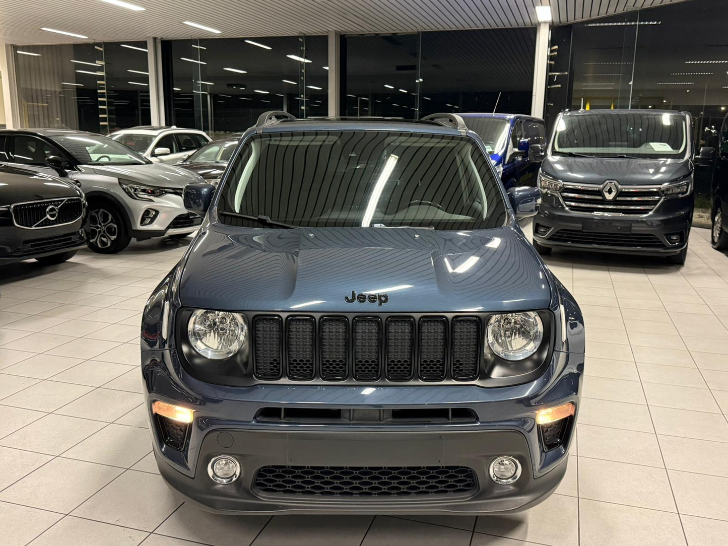 Jeep Renegade Black Star 1.3i Essence Automatique 110kW Euro 6d-T-E-ISC