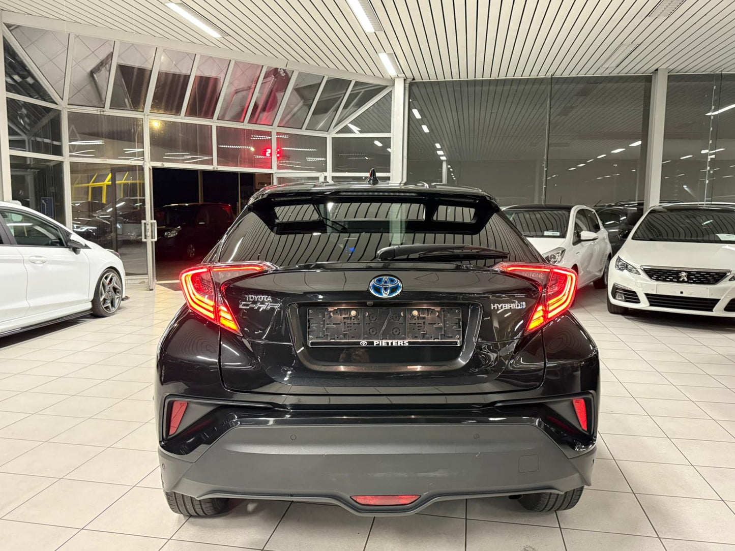 Toyota C-HR 1.8 Essence/Hybride Automatique 72kW Euro 6b