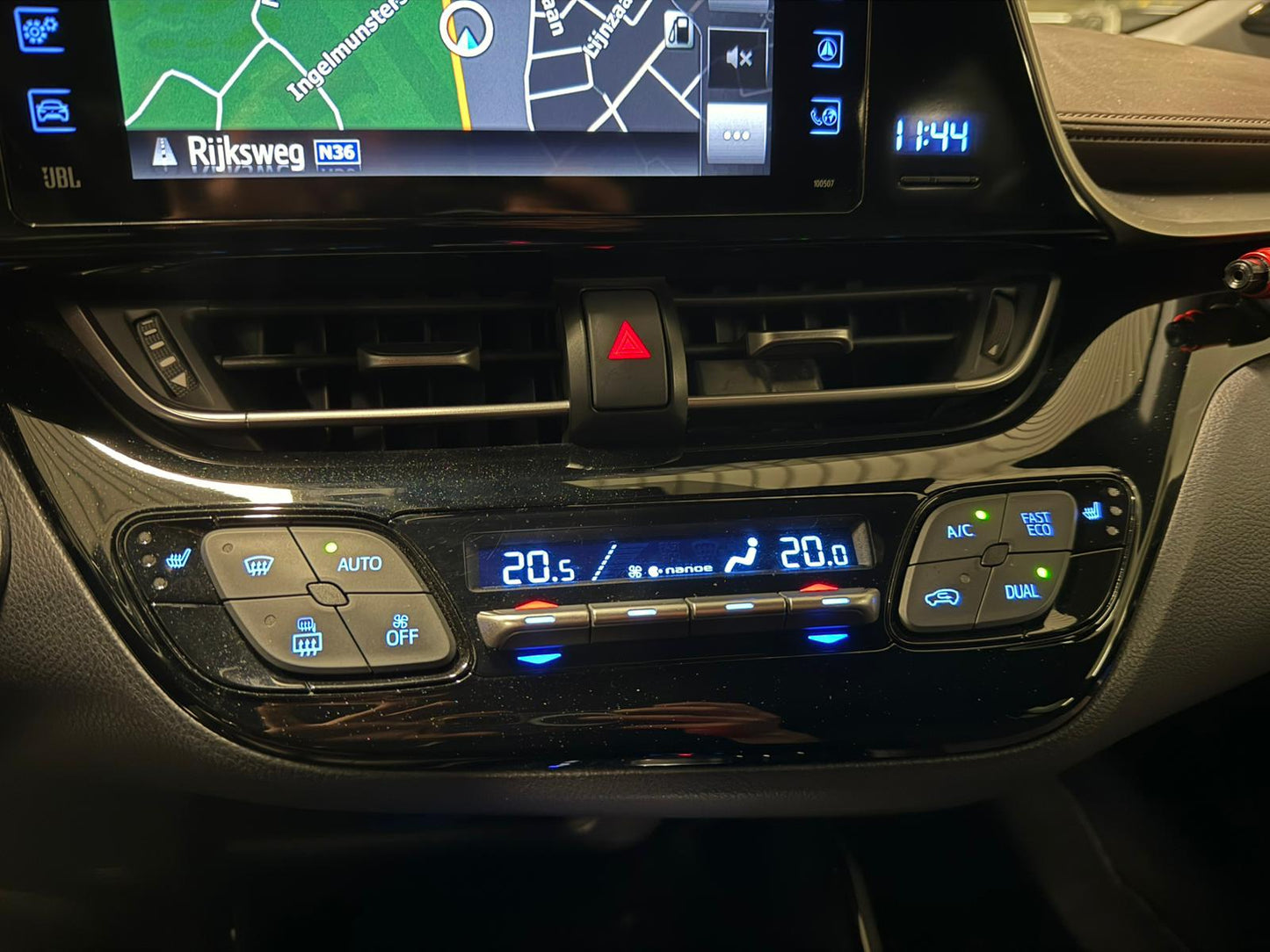 Toyota C-HR 1.8 Essence/Hybride Automatique 72kW Euro 6b