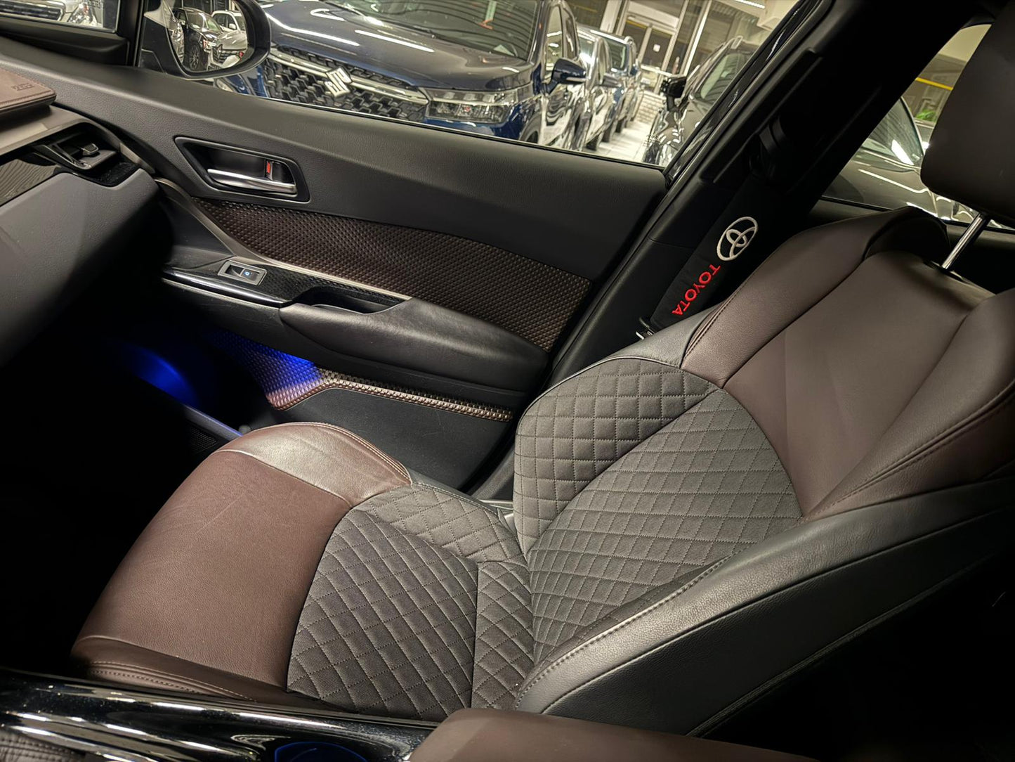 Toyota C-HR 1.8 Essence/Hybride Automatique 72kW Euro 6b