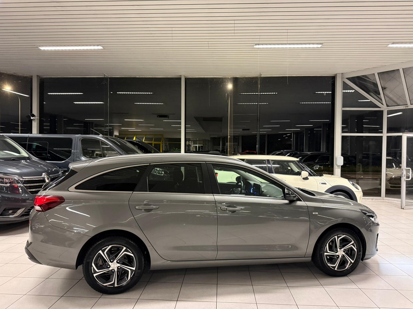 Hyundai i30 Delivery-Pack 1.0T-GDI 48V Essence/Hybride Automatique 88,3kW Euro 6-ISC-FCM