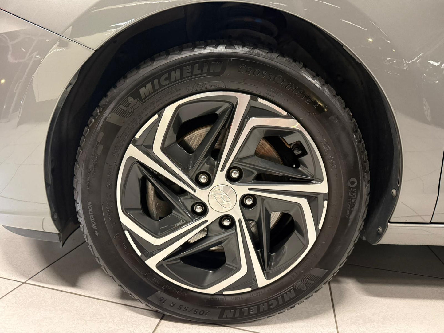 Hyundai i30 Delivery-Pack 1.0T-GDI 48V Essence/Hybride Automatique 88,3kW Euro 6-ISC-FCM