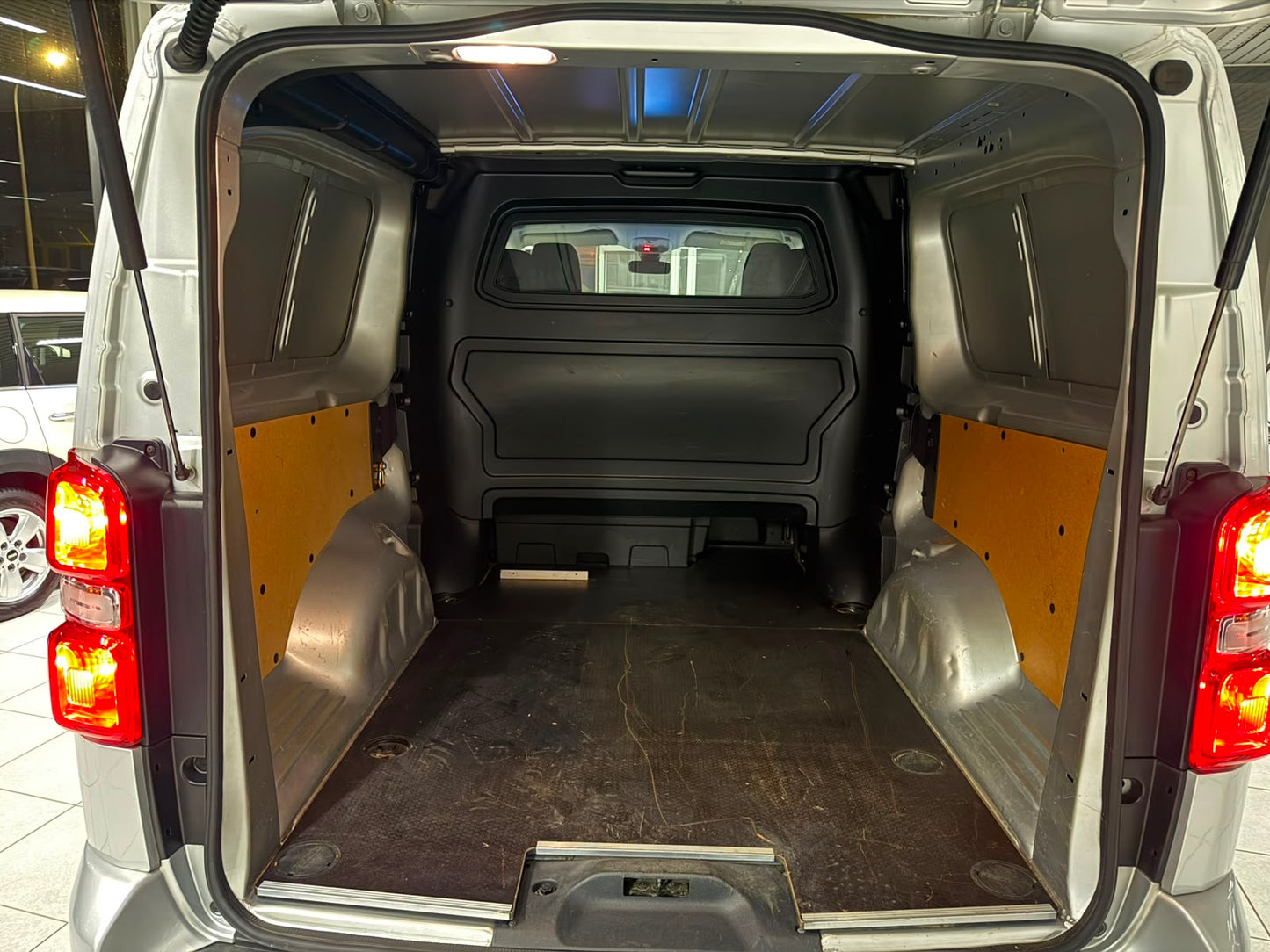 Toyota Proace Utilitaire 6 Places 2.0D 90kW Euro 6b