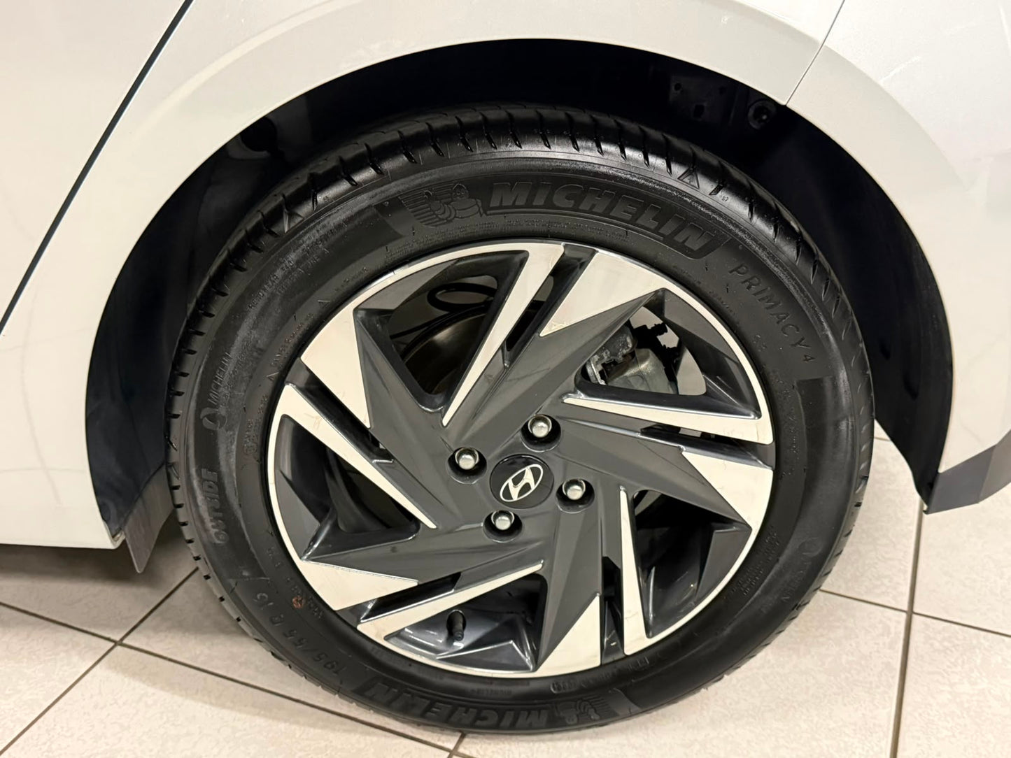 Hyundai i20 1.0i Automatique Essence/Électrique 48V 73,5kW Euro 6d-ISC-FCM