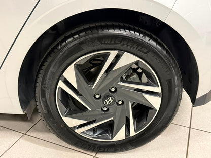 Hyundai i20 1.0i Automatique Essence/Électrique 48V 73,5kW Euro 6d-ISC-FCM