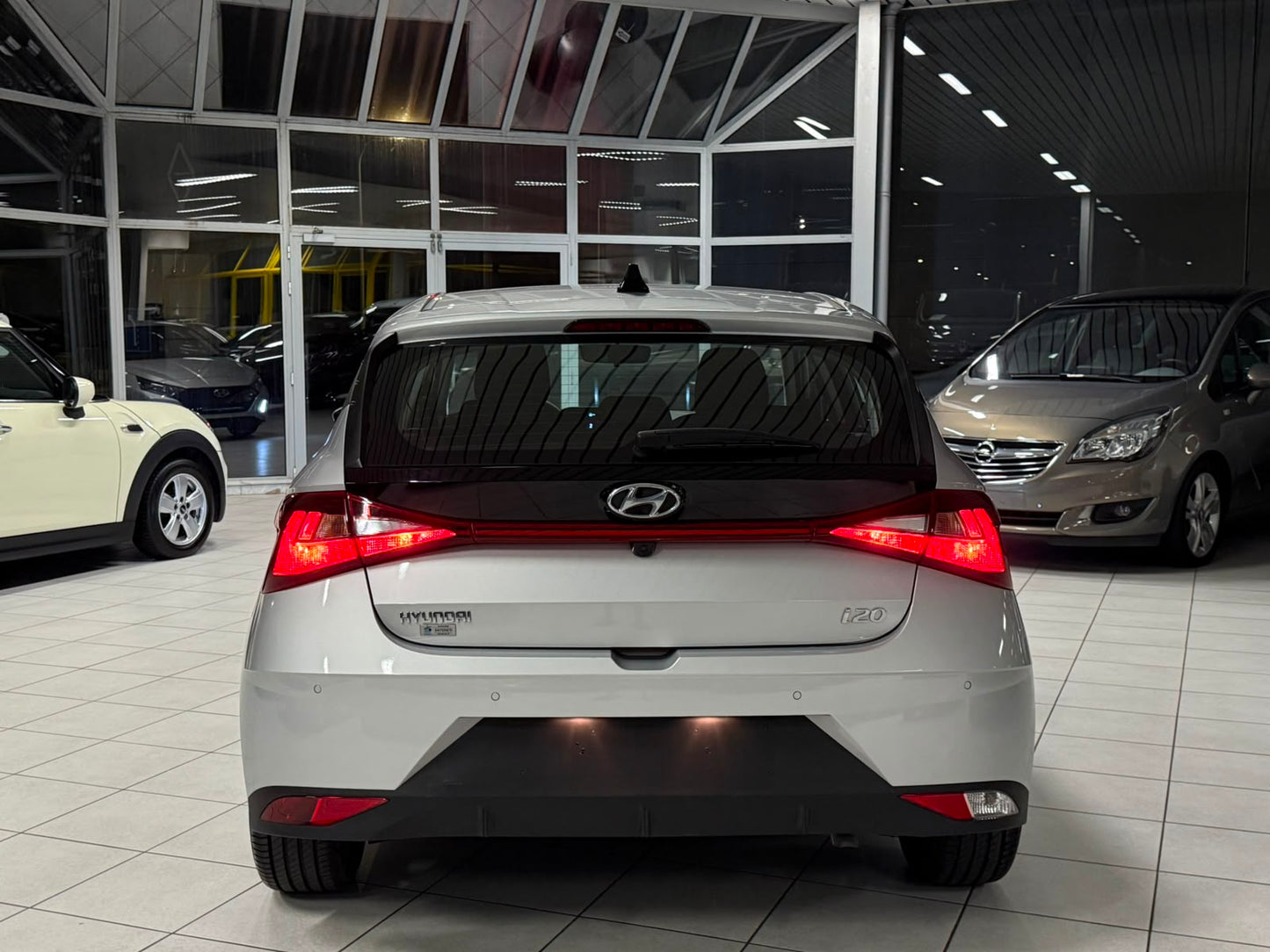 Hyundai i20 1.0i Automatique Essence/Électrique 48V 73,5kW Euro 6d-ISC-FCM