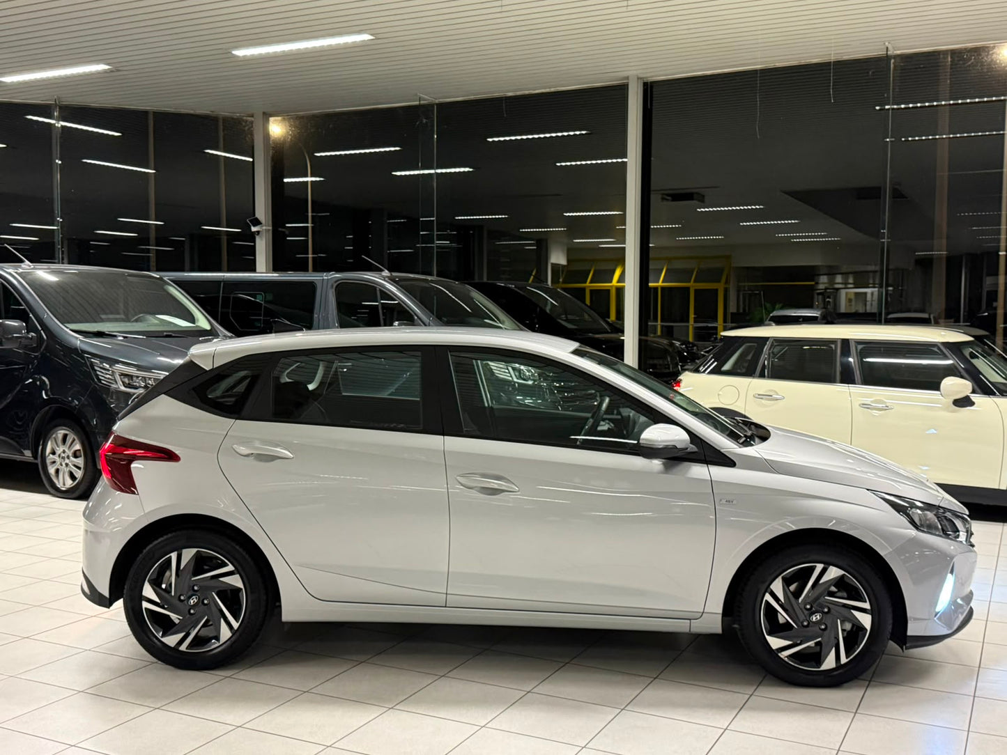 Hyundai i20 1.0i Automatique Essence/Électrique 48V 73,5kW Euro 6d-ISC-FCM
