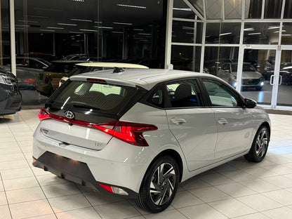 Hyundai i20 1.0i Automatique Essence/Électrique 48V 73,5kW Euro 6d-ISC-FCM